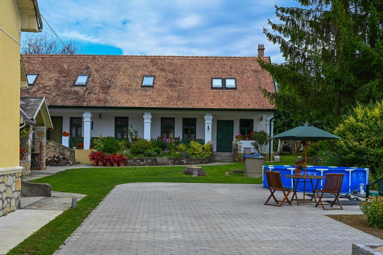 Falubíró Vendégháza Bekolce Esterno foto